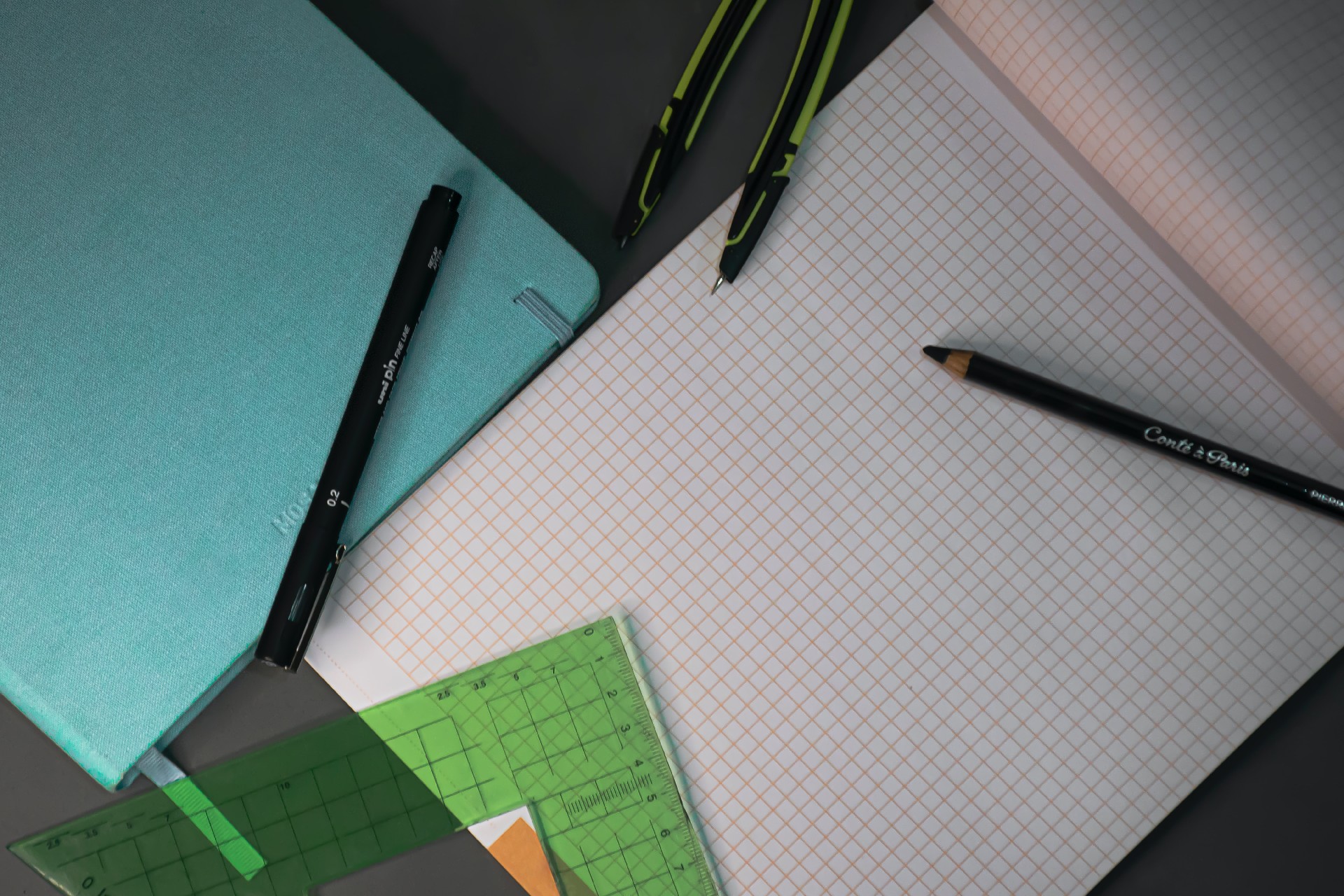 网站页面设计怎样吸引客户眼球